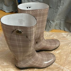 Ugg Plaid Rainboots